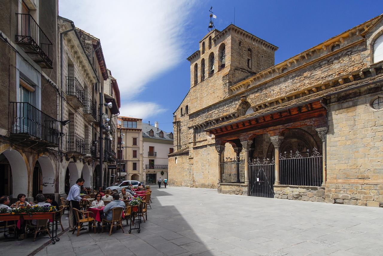 Hotel El Acebo Jaca Exterior photo